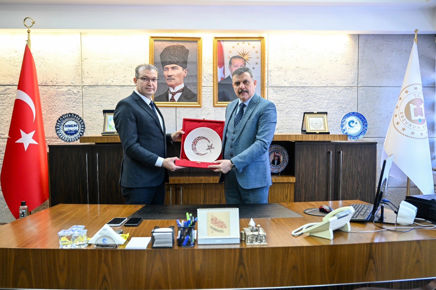 Türk Silahlı Kuvvetlerini Güçlendirme Vakfı Erzurum’da temsilcilik açtı
Türk Silahlı Kuvvetlerini Güçlendirme Vakfı Erzurum’da temsilcilik açtı