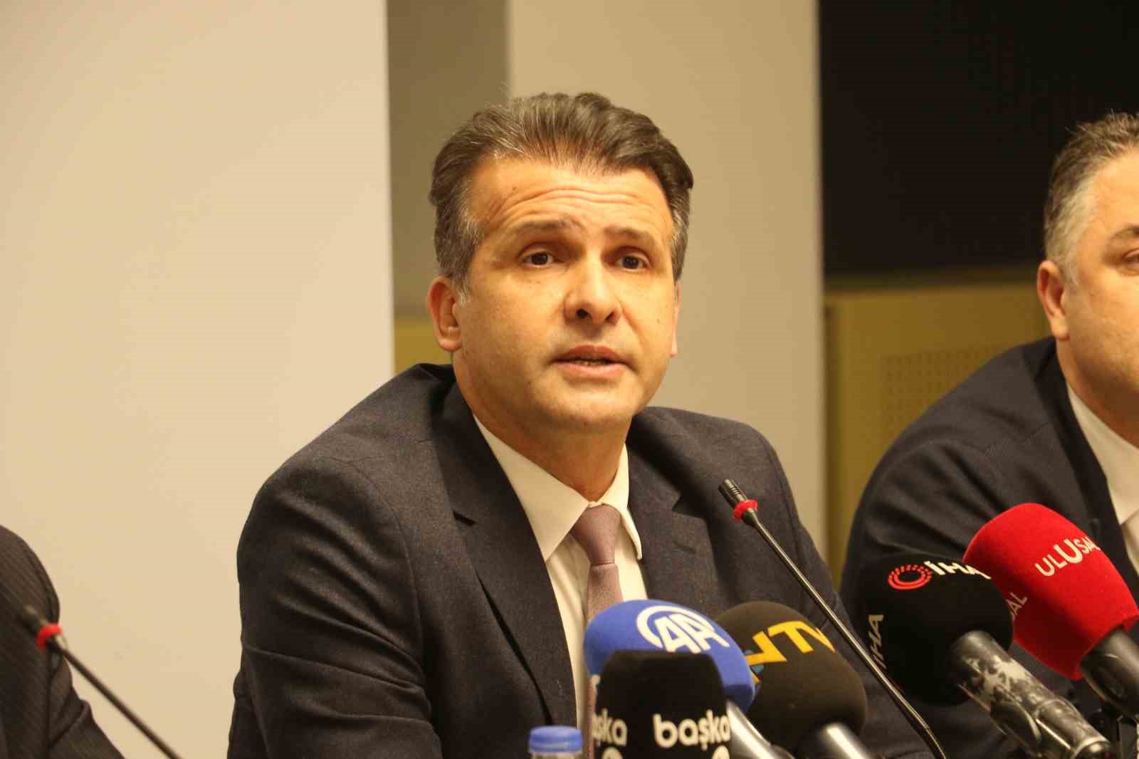 Türk Tıbbi Onkoloji Derneği Başkanı Karadurmuş: "Pozitif bilime inanın, erken tanıyı kaçırmayın ve sağlığınızı ertelemeyin"
