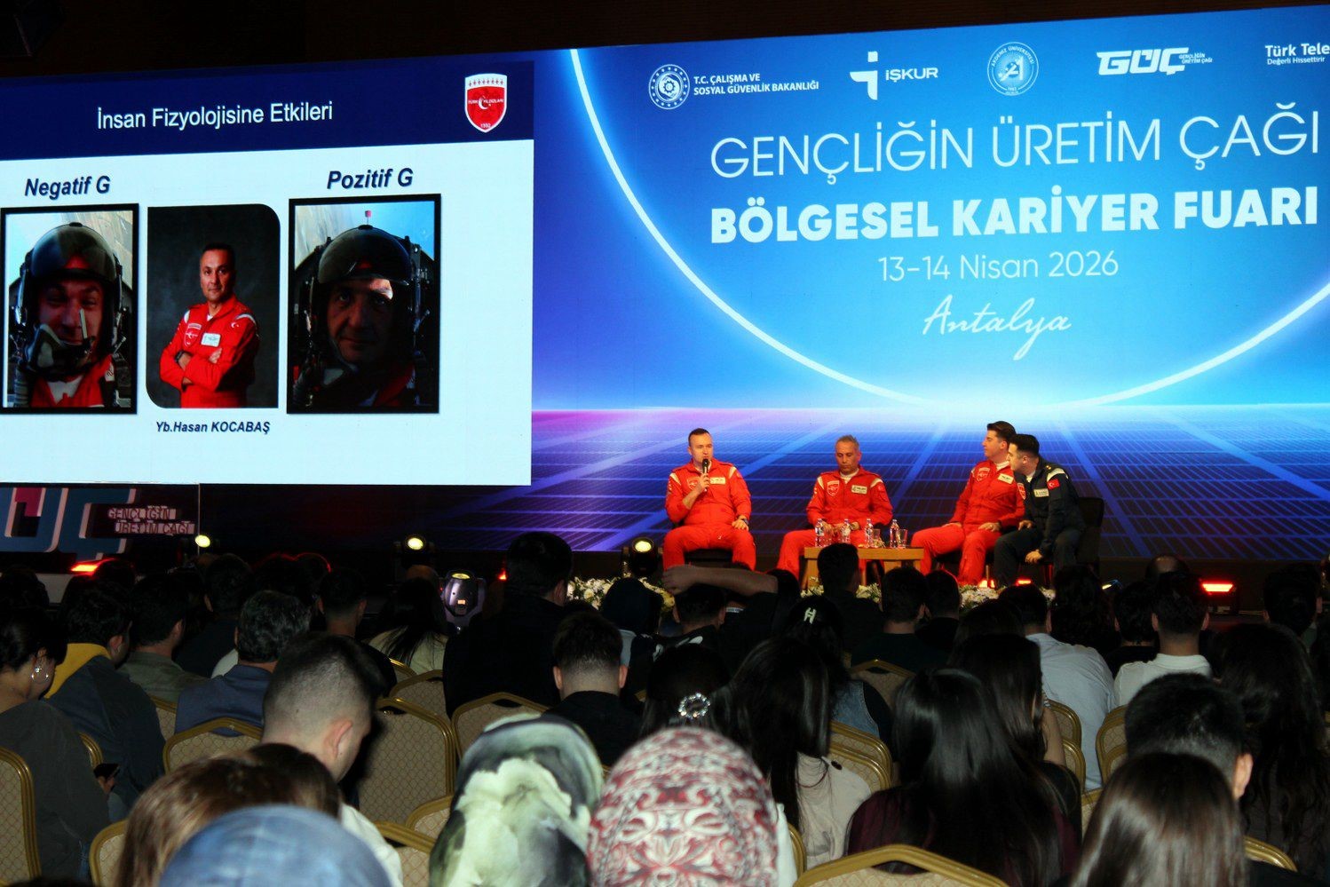 Türk Yıldızları, BAKİF26’da öğrencilerle buluştu
Türk Yıldızları, BAKİF26’da öğrencilerle buluştu