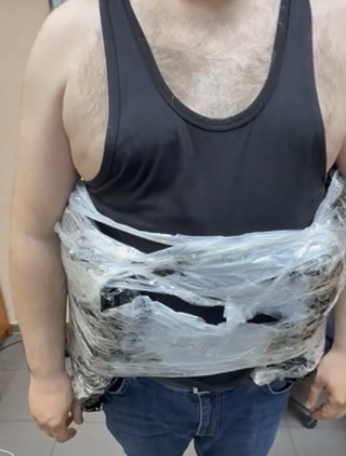 Türk yolcunun belinden 5 kilo 510 gram uyuşturucu çıktı
