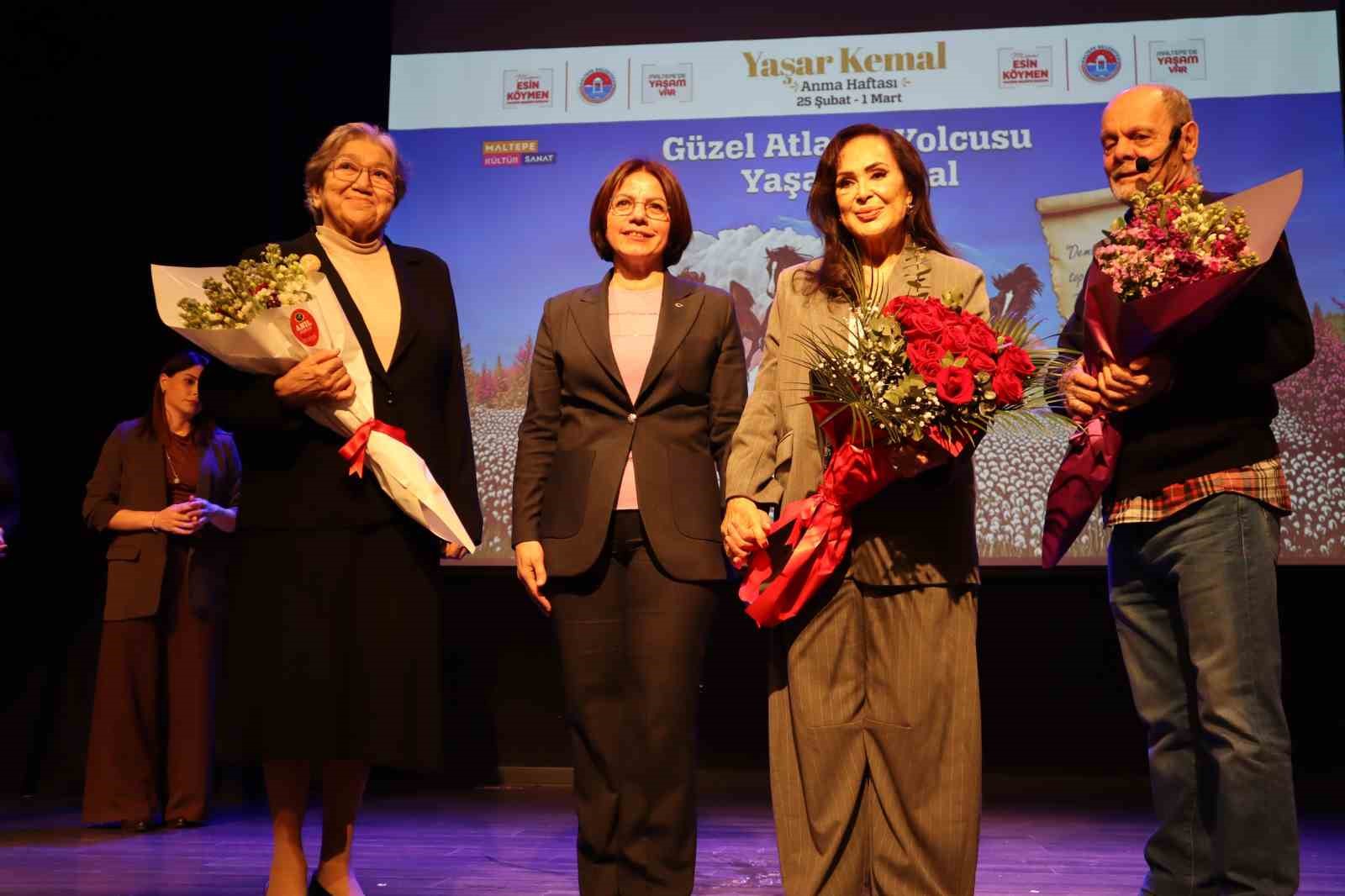Türkan Şoray, Türk edebiyatının usta ismi Yaşar Kemal anma haftasında sevenleriyle buluştu
