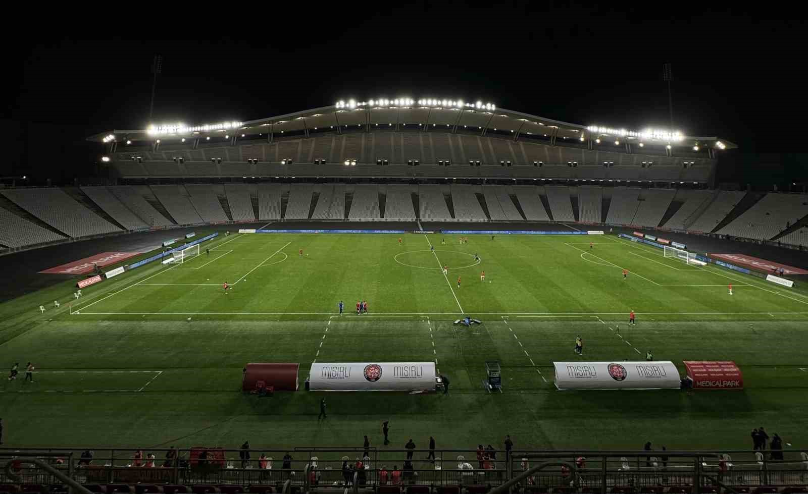 Turkcell Süper Kupa, 6. kez Atatürk Olimpiyat Stadyumu’nda oynanacak
Turkcell Süper Kupa, 6. kez Atatürk Olimpiyat Stadyumu’nda oynanacak