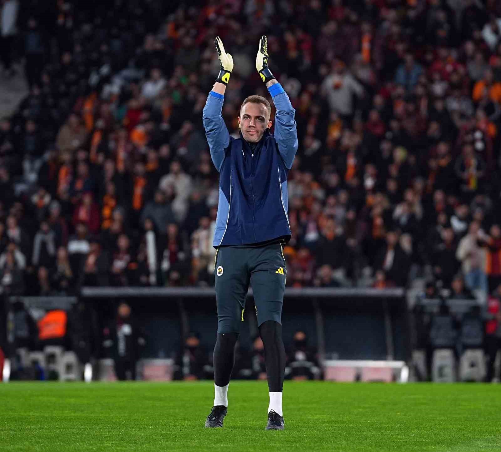 Turkcell Süper Kupa: Galatasaray: 0 - Fenerbahçe: 0 (Maç devam ediyor)
