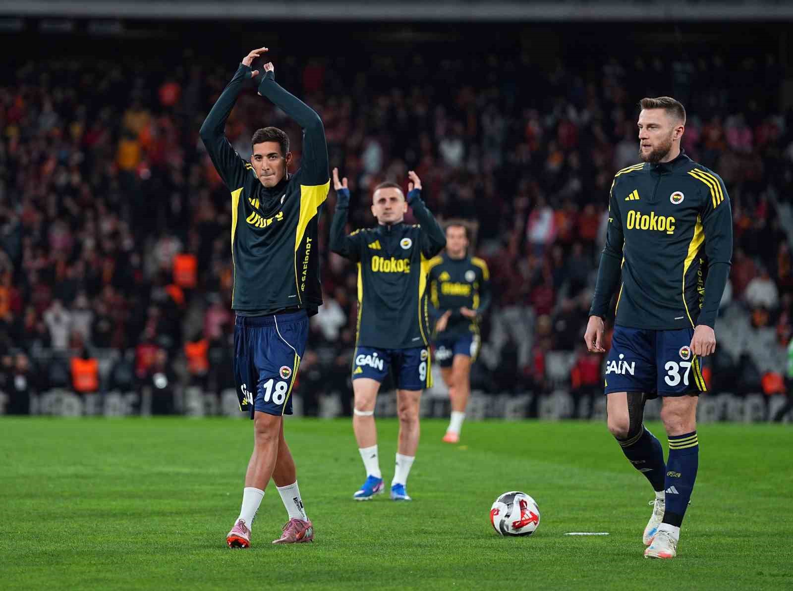 Turkcell Süper Kupa: Galatasaray: 0 - Fenerbahçe: 0 (Maç devam ediyor)
