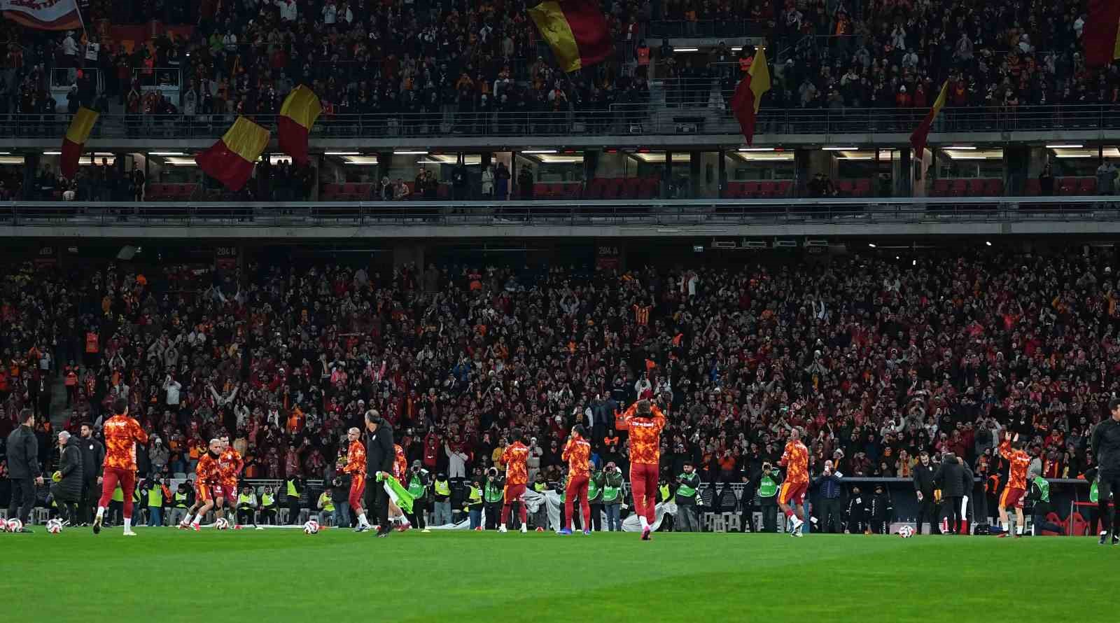 Turkcell Süper Kupa: Galatasaray: 0 - Fenerbahçe: 0 (Maç devam ediyor)
