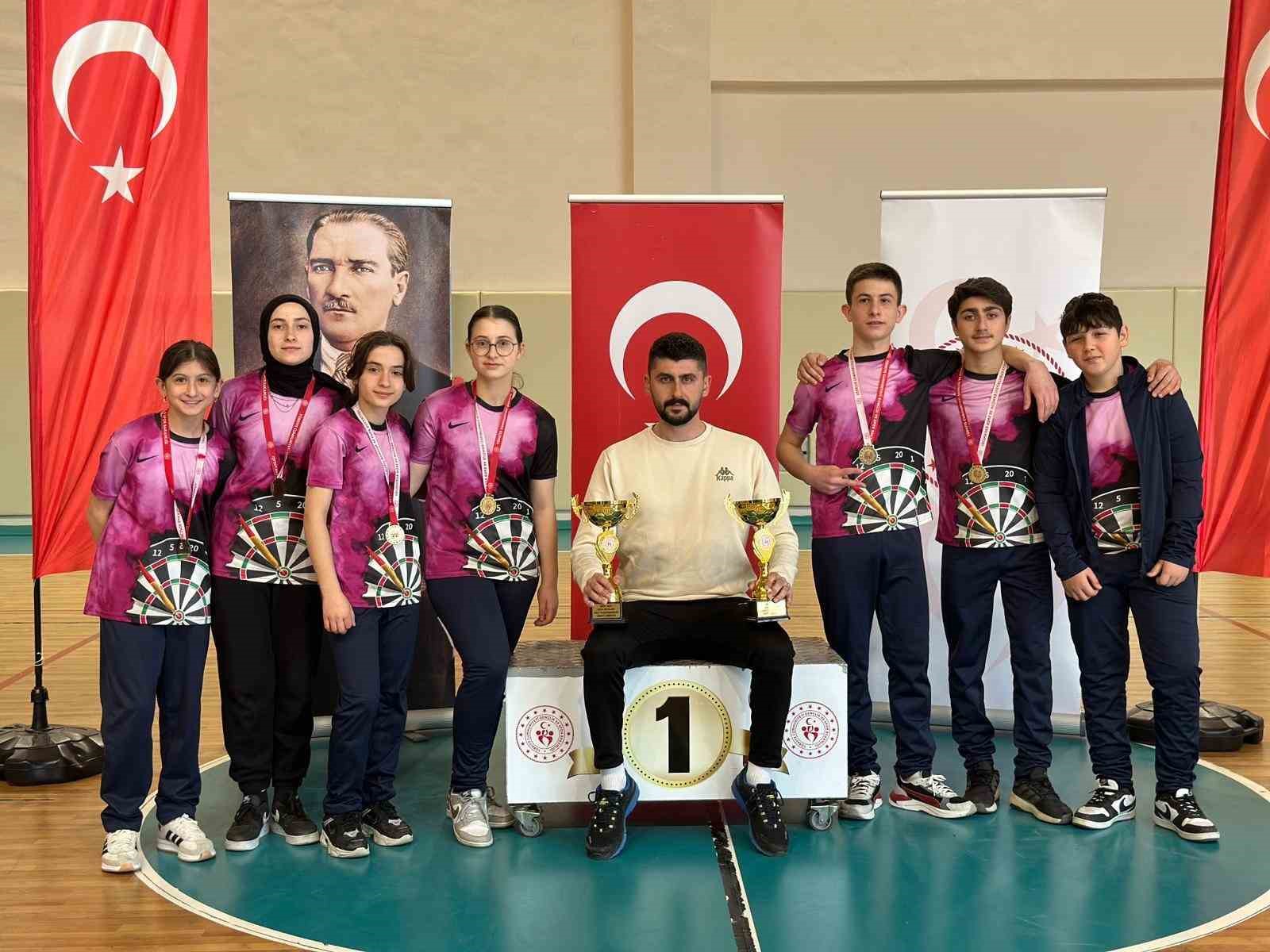 Türkeli, ilden 4 kupa ve 13 madalya ile döndü
