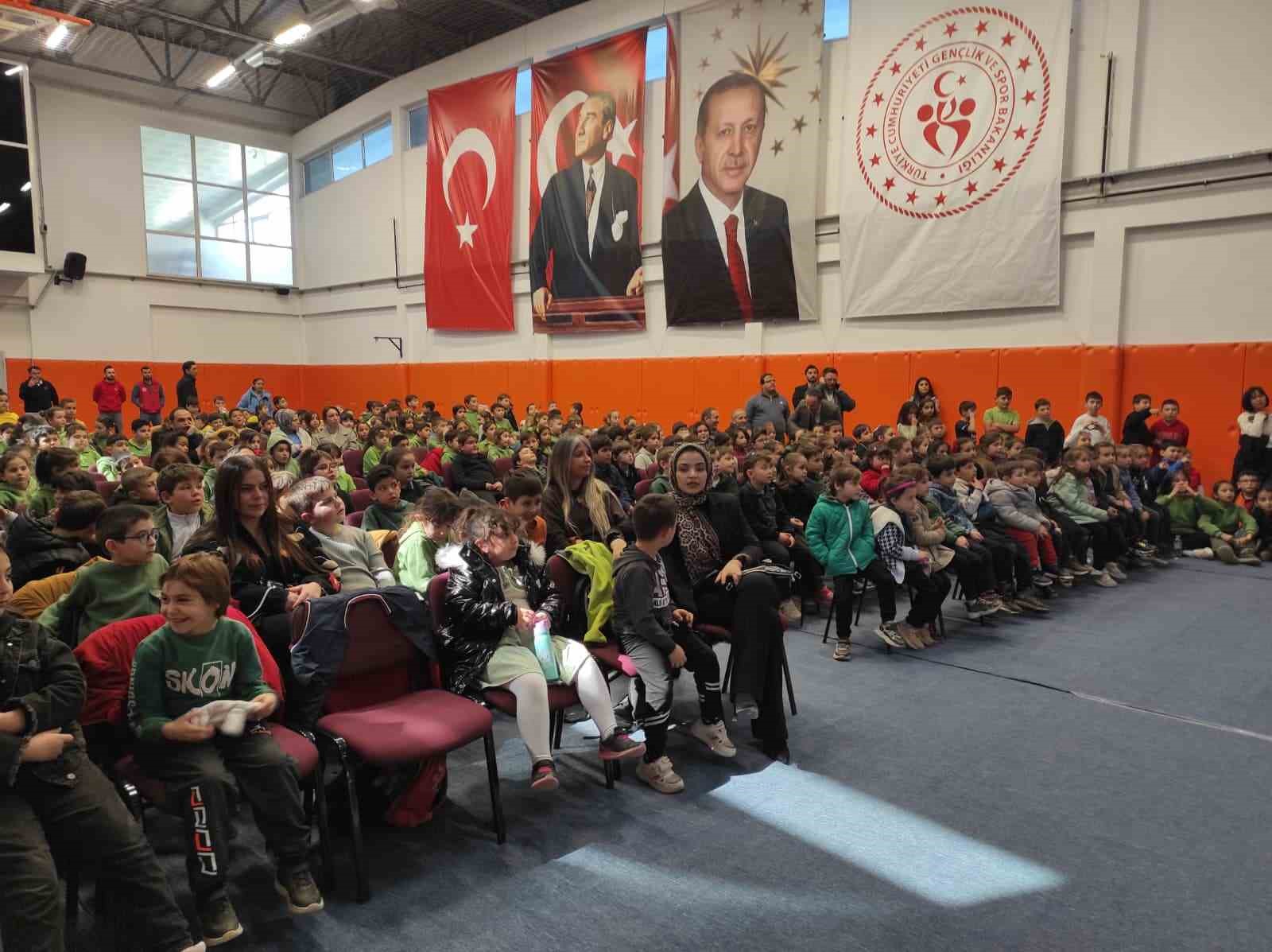 Türkeli’de "Akıllı Tavşan Momo" ile çevre bilinci kazandırıldı
