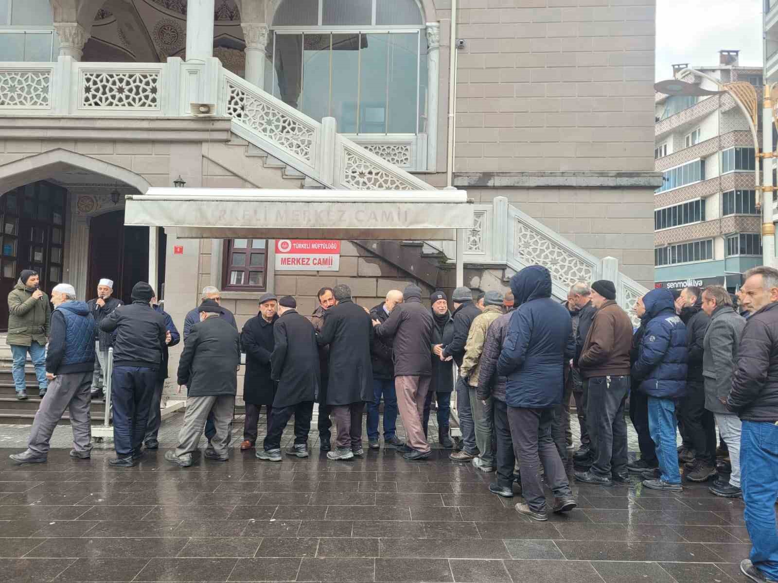 Türkeli’de umre yolcuları dualarla uğurlandı
