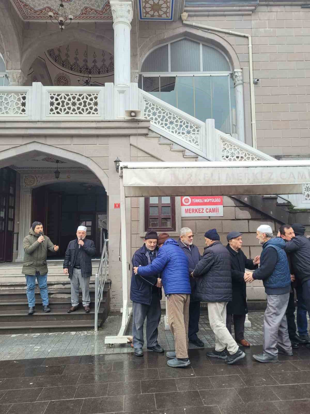 Türkeli’de umre yolcuları dualarla uğurlandı
