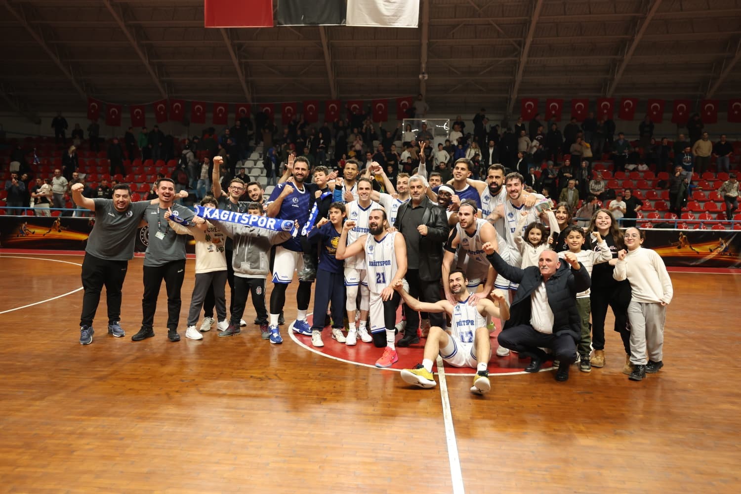 Türkiye Basketbol Ligi: Kocaeli BŞB Kağıtspor: 99 - Haremspor: 97

