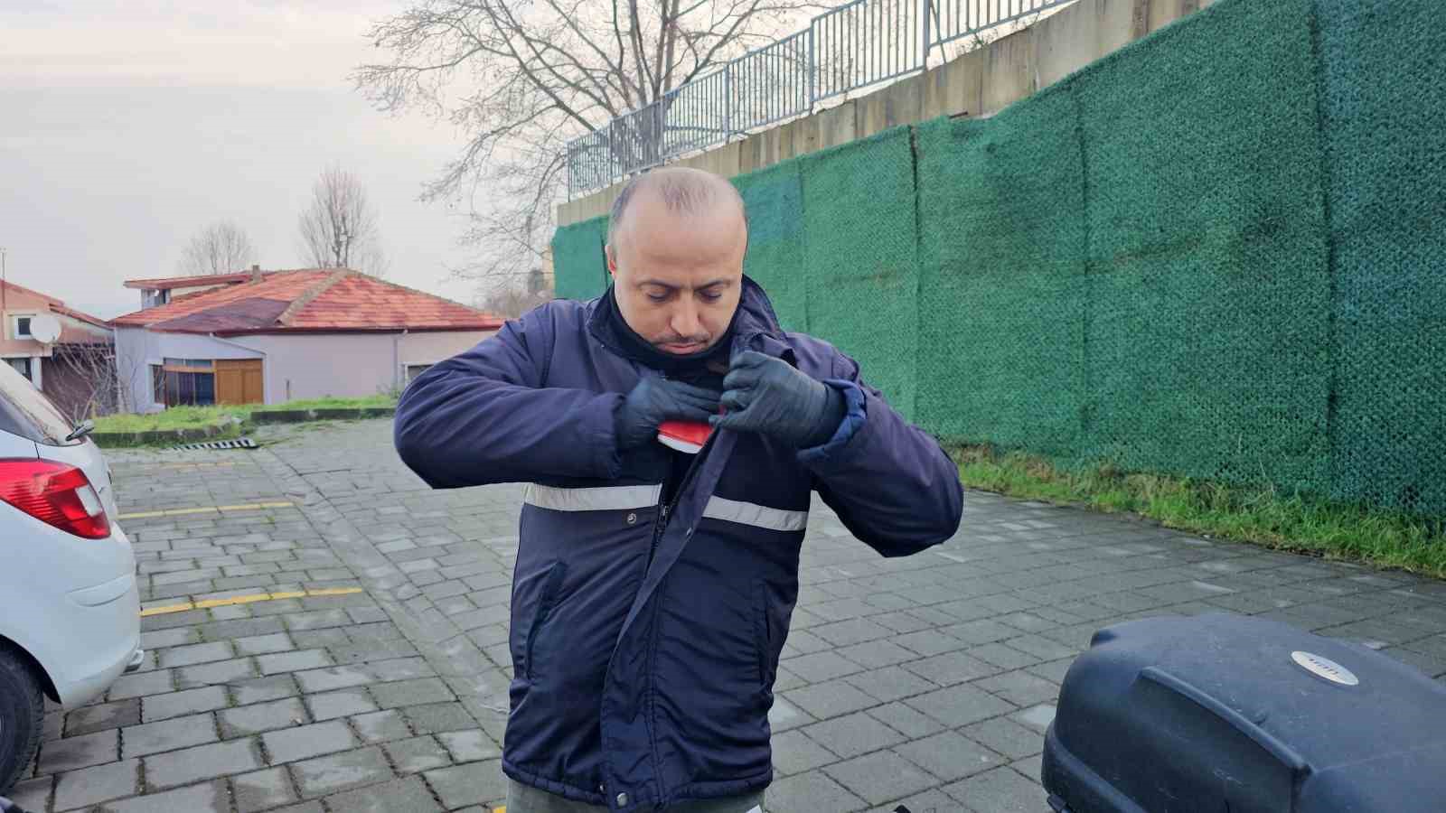 Türkiye Gazetesi dağıtıcısından duygulandıran hareket
Türkiye Gazetesi dağıtıcısından duygulandıran hareket