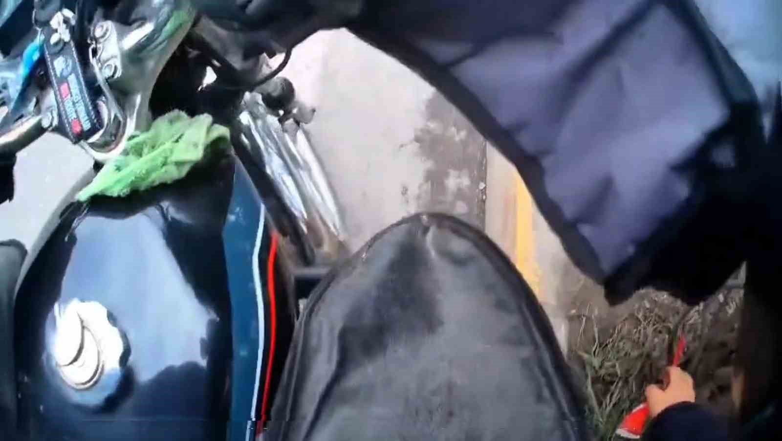 Türkiye Gazetesi dağıtıcısından duygulandıran hareket
Türkiye Gazetesi dağıtıcısından duygulandıran hareket