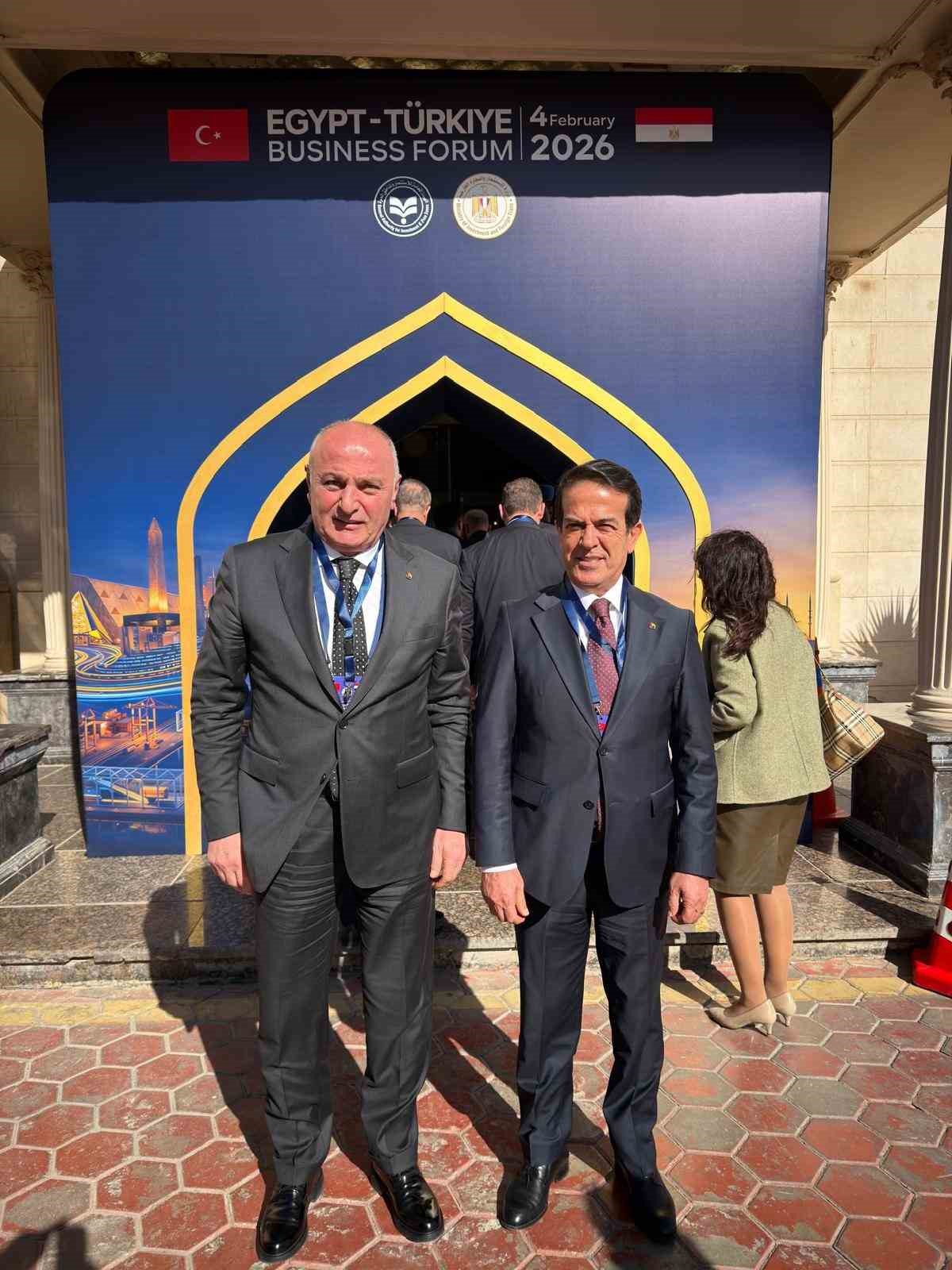 Türkiye-Mısır İş Forumu Kahire’de düzenlendi;  Erzurum 3 protokol anlaşmasına imza attı
