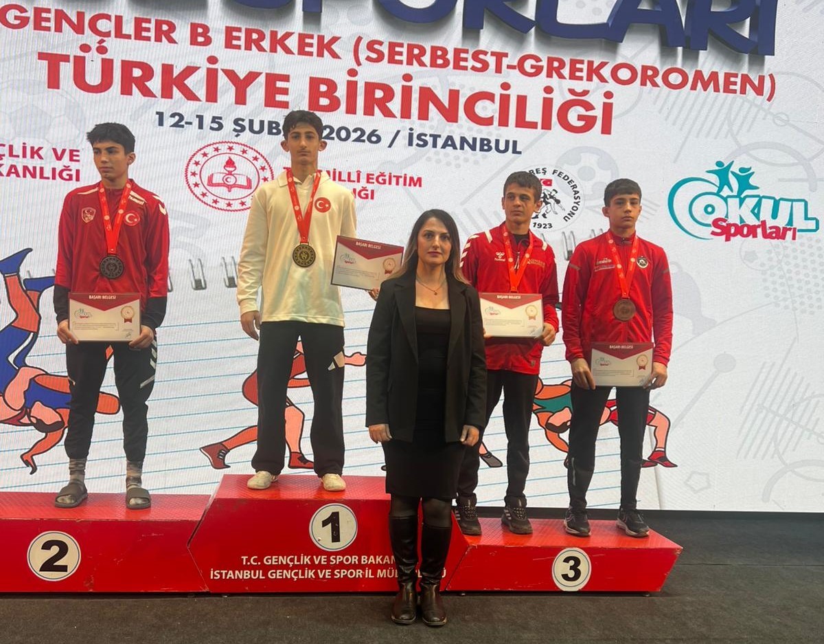 Türkiye şampiyonasında kürsüye çıktı
