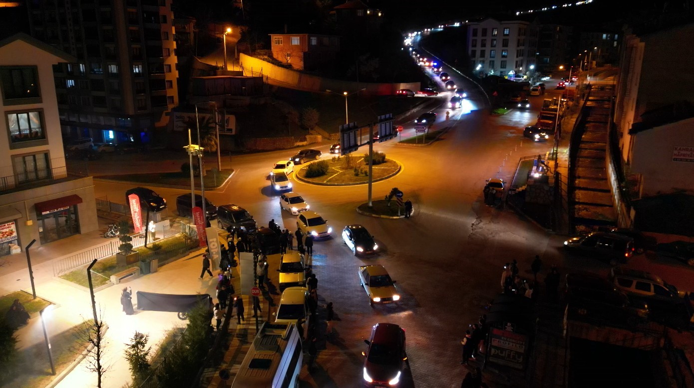 Türkiye şampiyonu olan öğrencilere coşkulu karşılama
