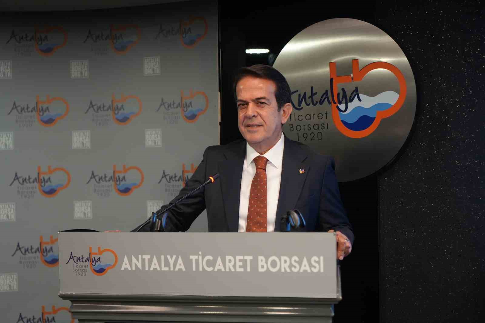 Türkiye son 20 yılda, Antalya’dan büyük tarım alanını kaybetti
Türkiye son 20 yılda, Antalya’dan büyük tarım alanını kaybetti