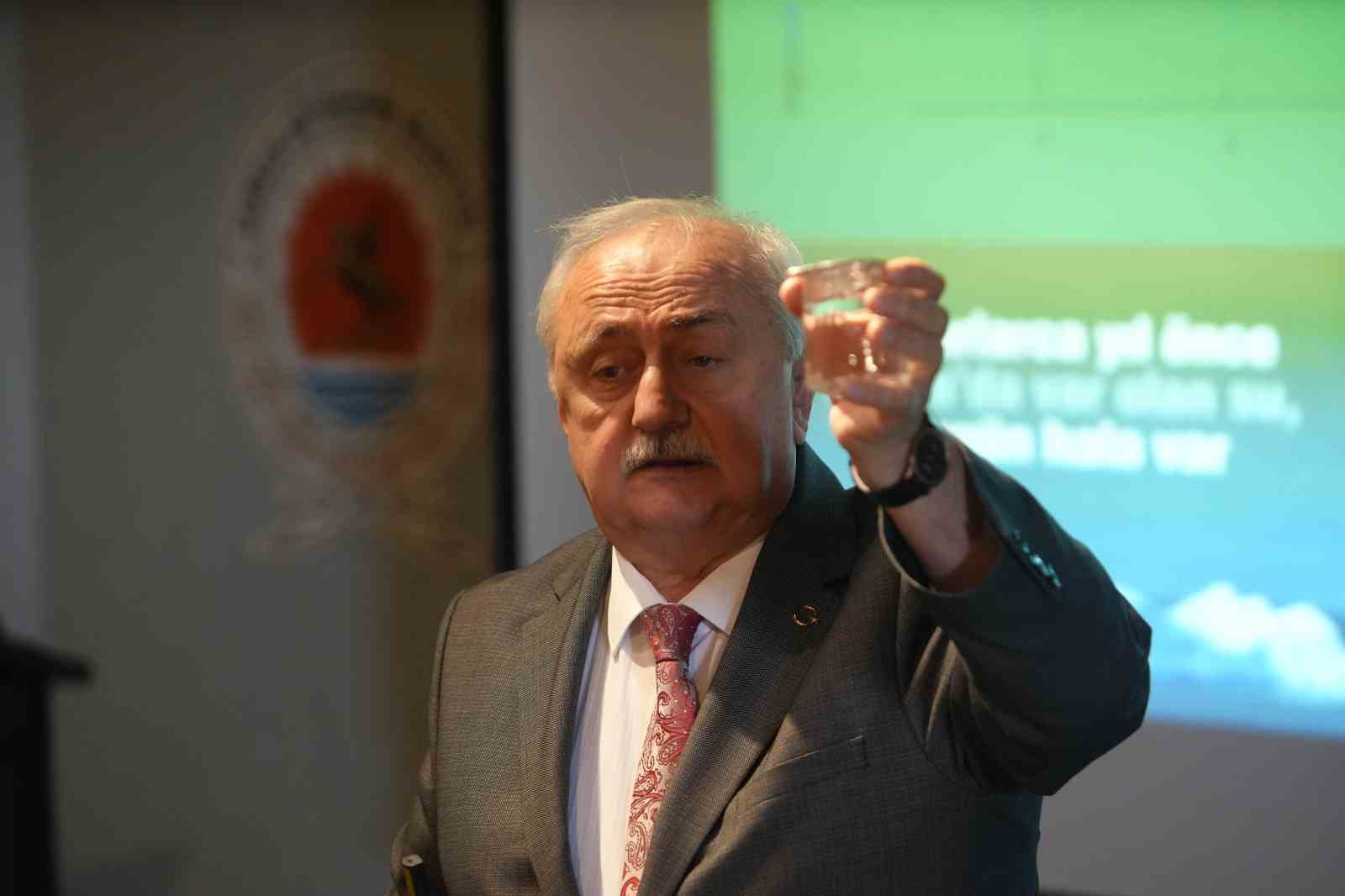 Türkiye tarımda kullandığı suyun yarısından fazlasını israf ediyor
Türkiye tarımda kullandığı suyun yarısından fazlasını israf ediyor