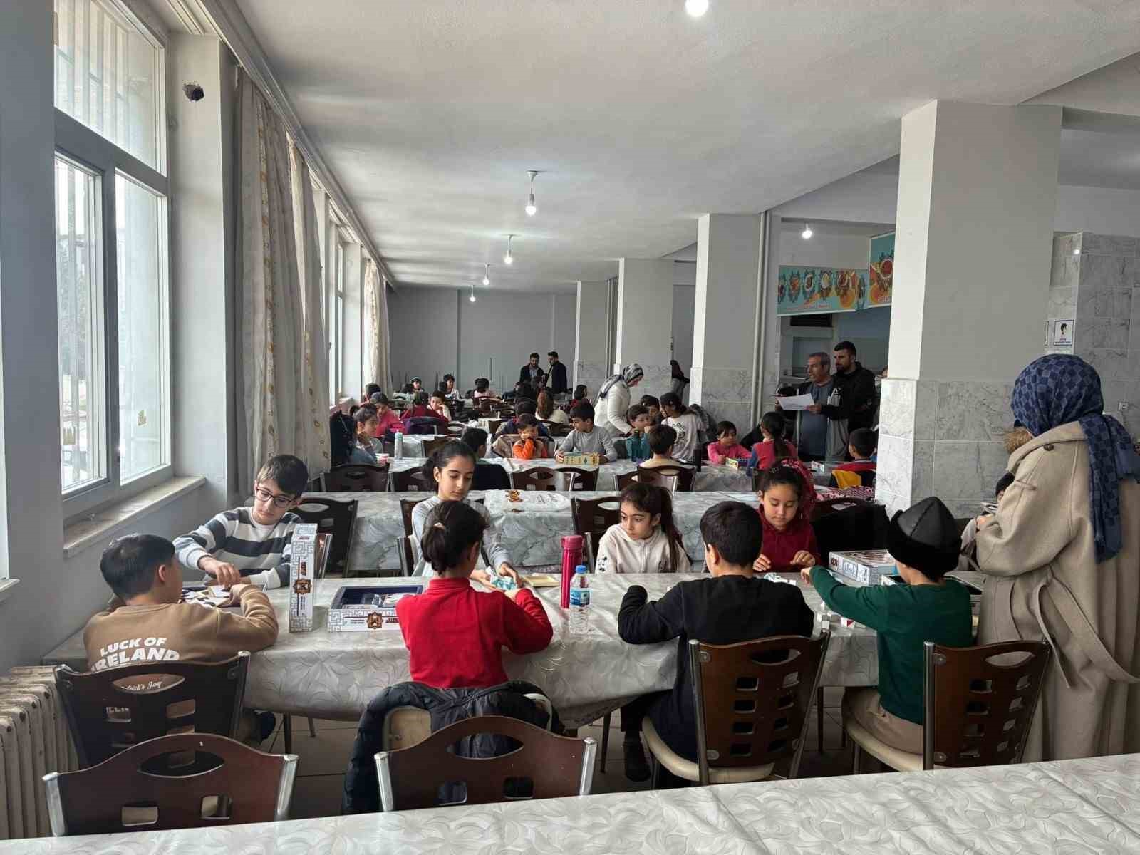 Türkiye Tüm Akıl ve Zeka Oyunları 2026 Ulusal Turnuvası düzenlendi
Türkiye Tüm Akıl ve Zeka Oyunları 2026 Ulusal Turnuvası düzenlendi