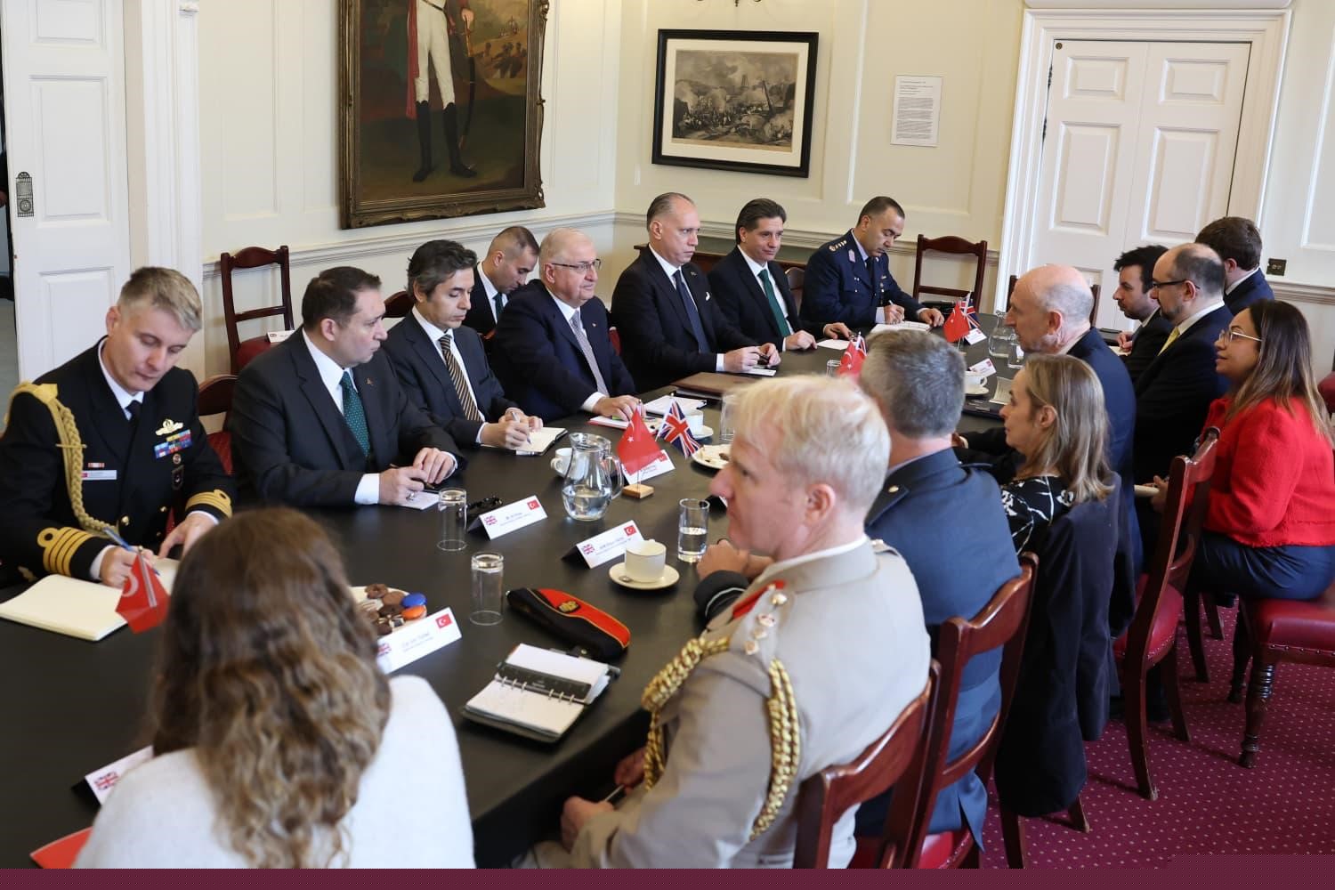 Türkiye ve İngiltere arasında Eurofighter Typhoon Projesi kapsamında uçakların idame ve işletmesine yönelik teknik ve lojistik destek sözleşmesi imzalandı
