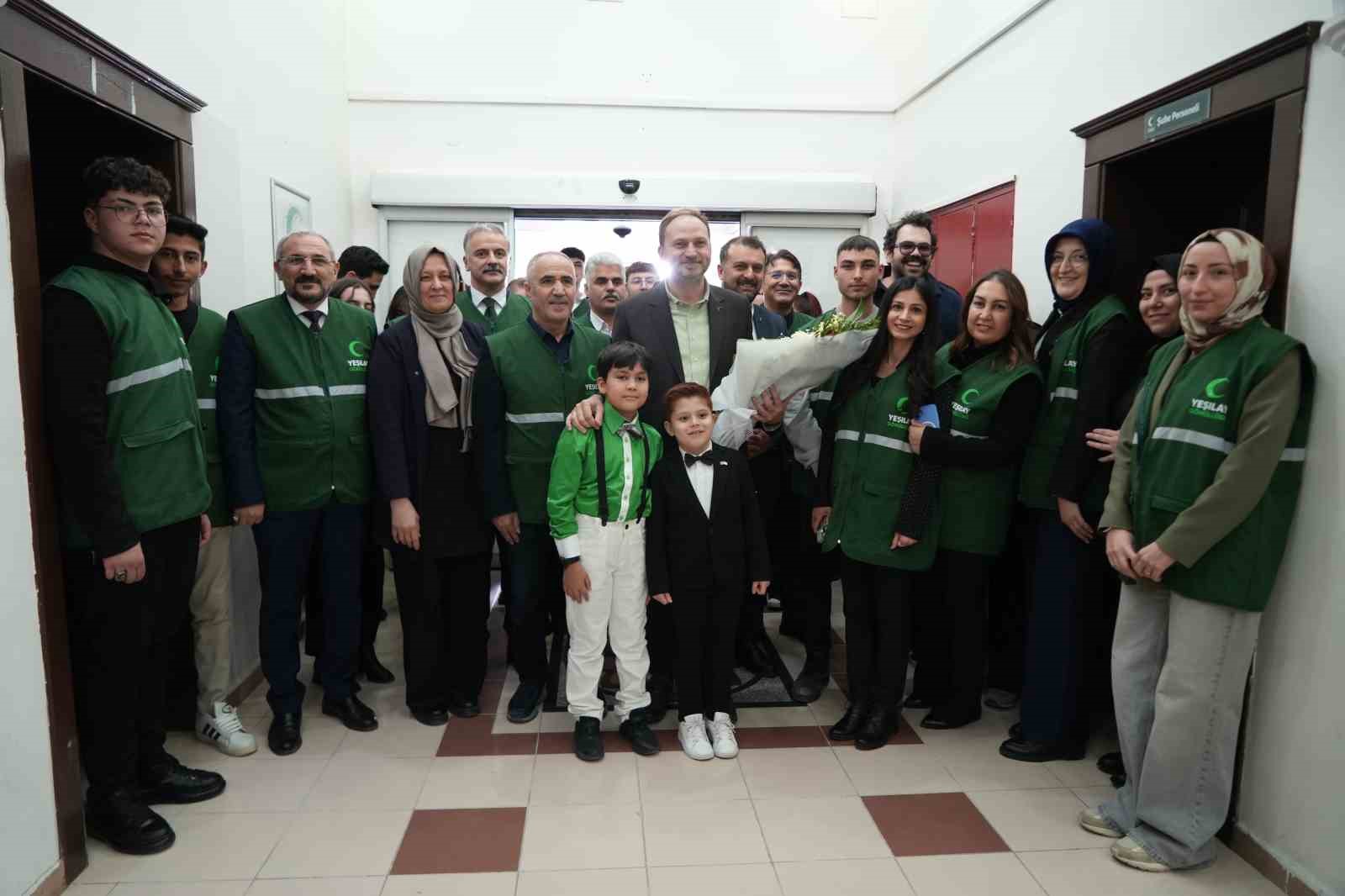 Türkiye Yeşilay Cemiyeti Genel Başkanı Dinç: "Bağımlılıkla mücadelede devletin çabası yetmez, herkes sorumluluk almalı"
