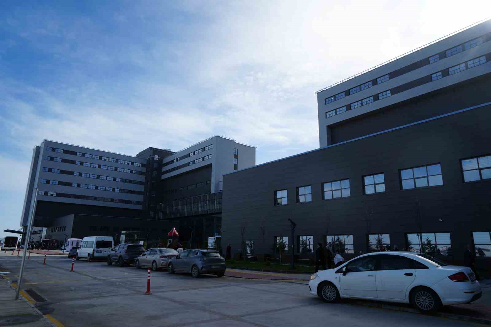 Türkiye’de 4 merkezde var: Sanal anjiyografi yapabilen yapay zekalı tomografi Samsun’da
