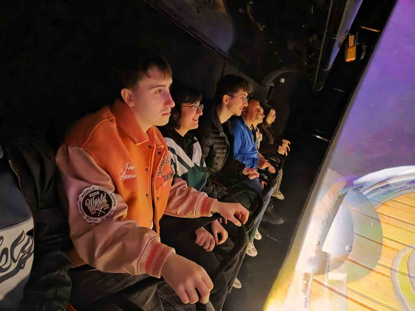 Türkiye’de ilk: Uçan sinema vatandaşların ayağını yerden kesti
