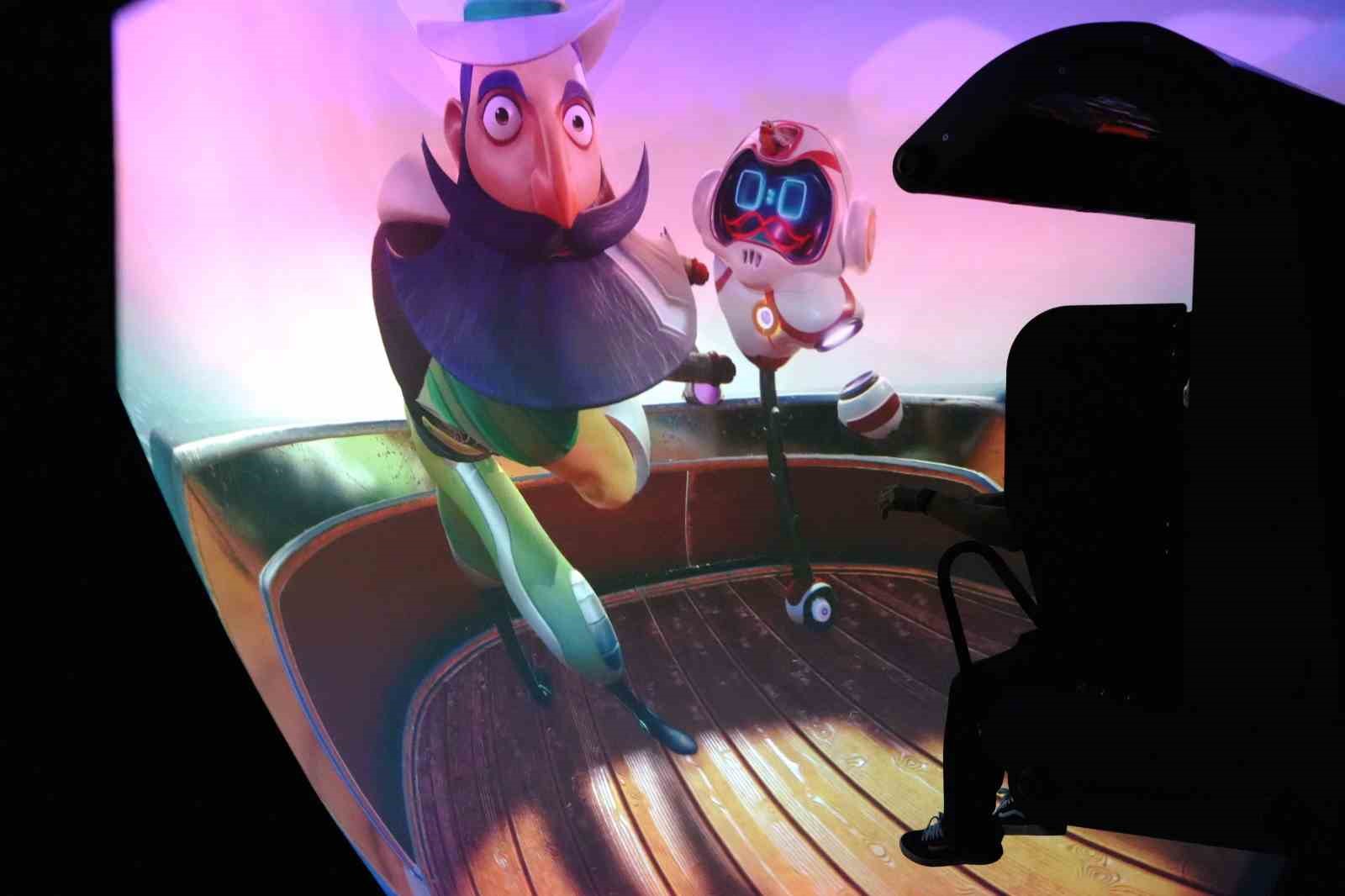 Türkiye’de ilk: Uçan sinema vatandaşların ayağını yerden kesti
