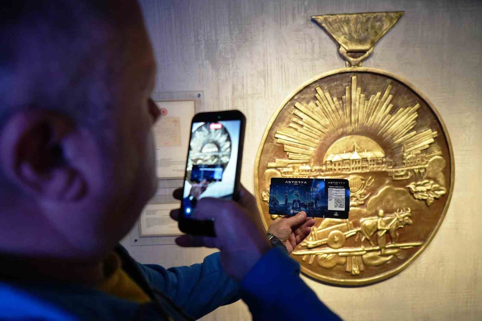 Türkiye’de ilk: Uçan sinema vatandaşların ayağını yerden kesti
