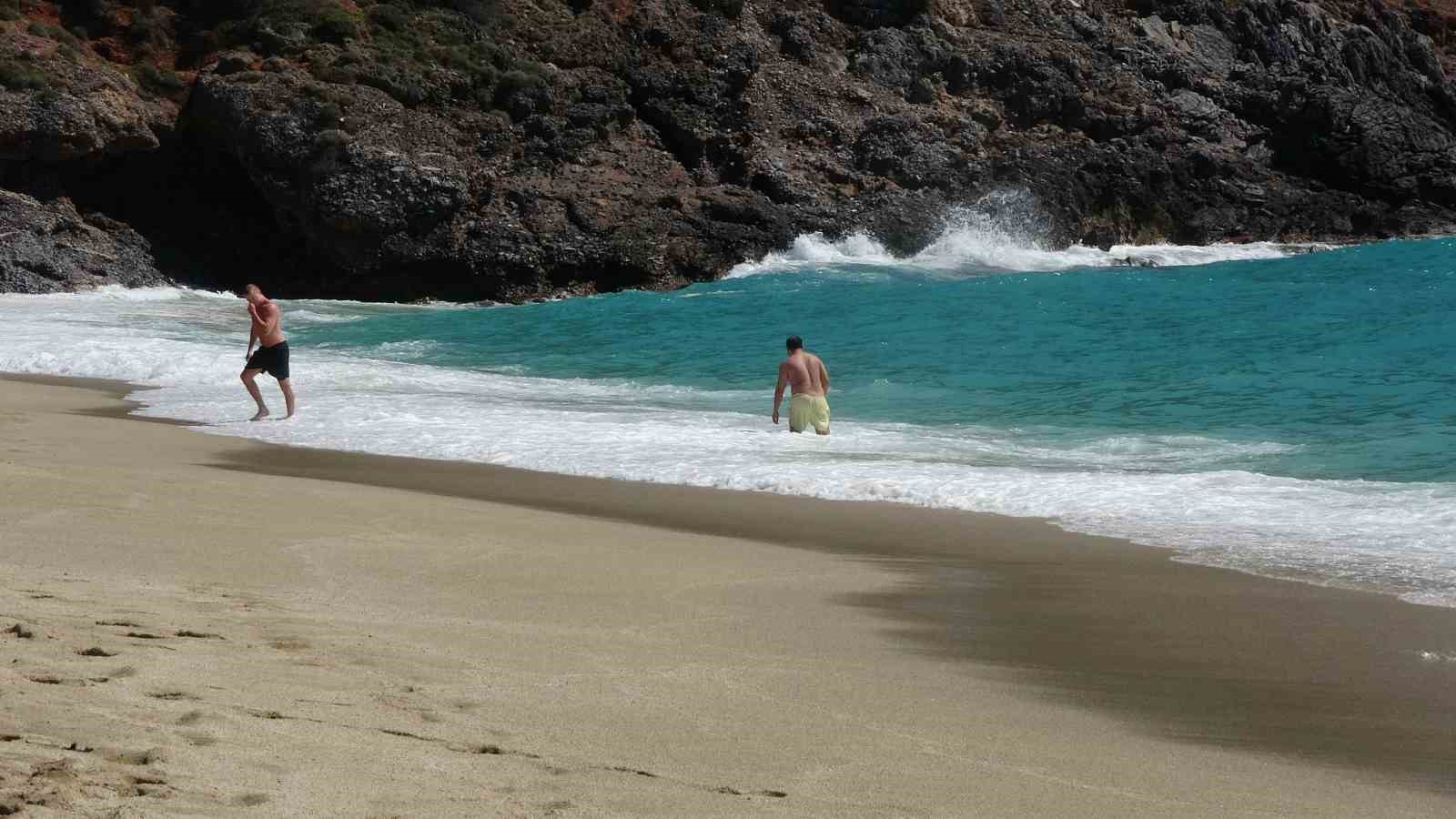 Türkiye’de kış Antalya’da yaz
