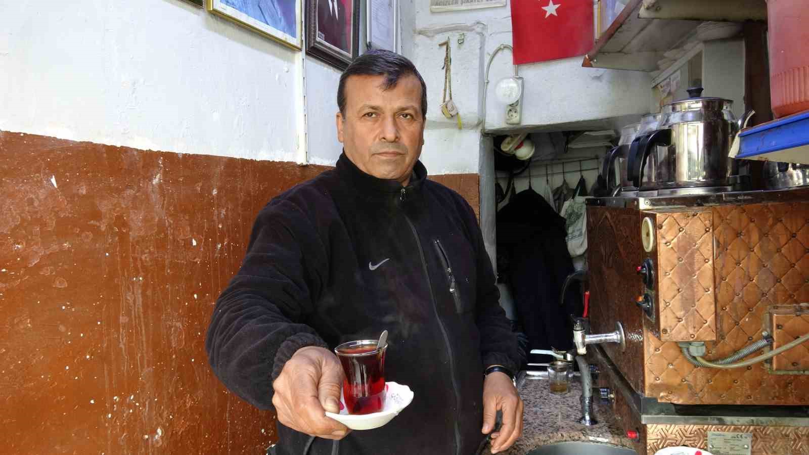 Türkiye’nin "çaykolik" şehri Gaziantep oldu
Türkiye’nin "çaykolik" şehri Gaziantep oldu