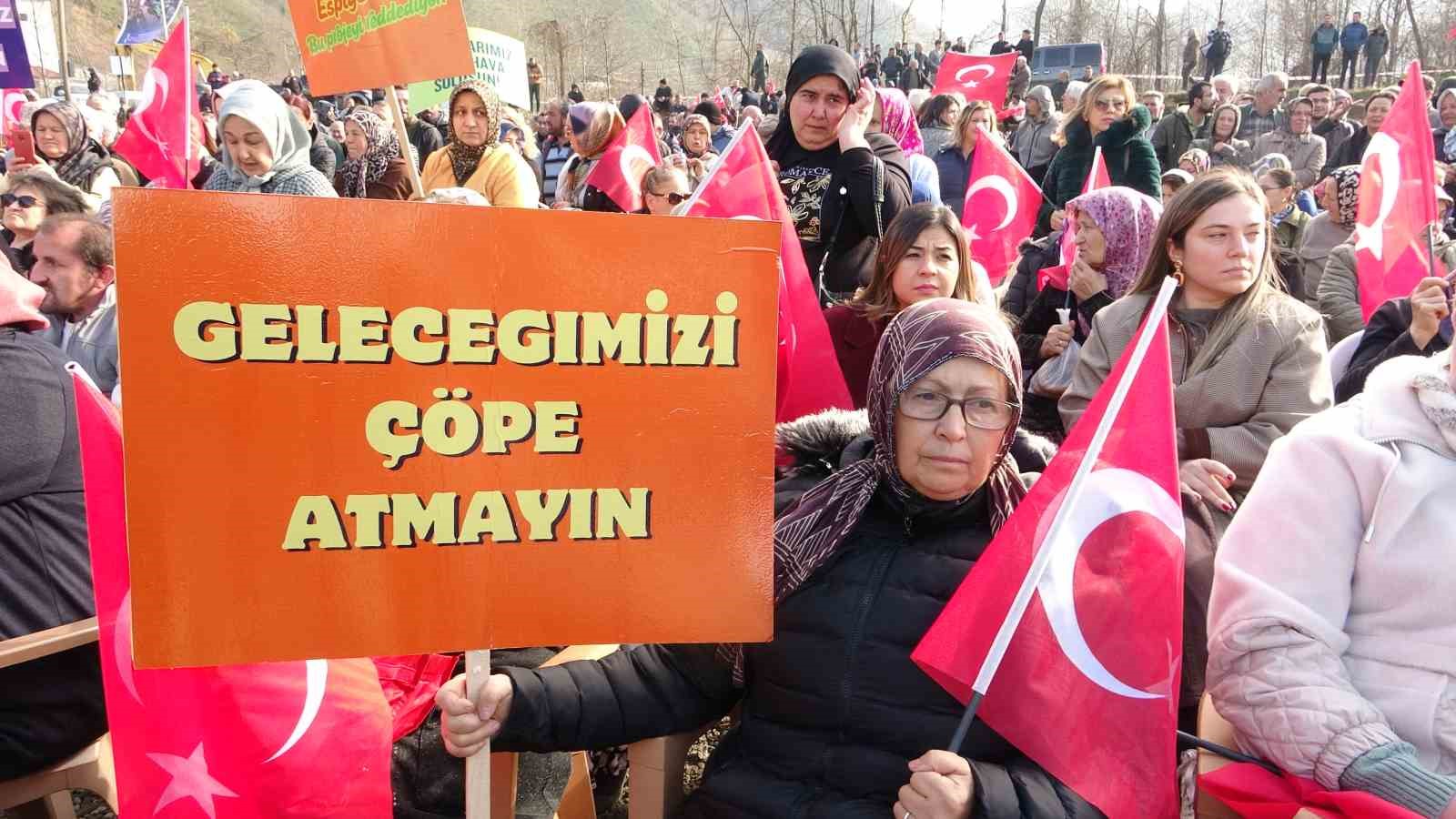 Türkülere konu olan Gelevera Deresi kenarına yapılması planlanan çöp depolama alanına tepki
