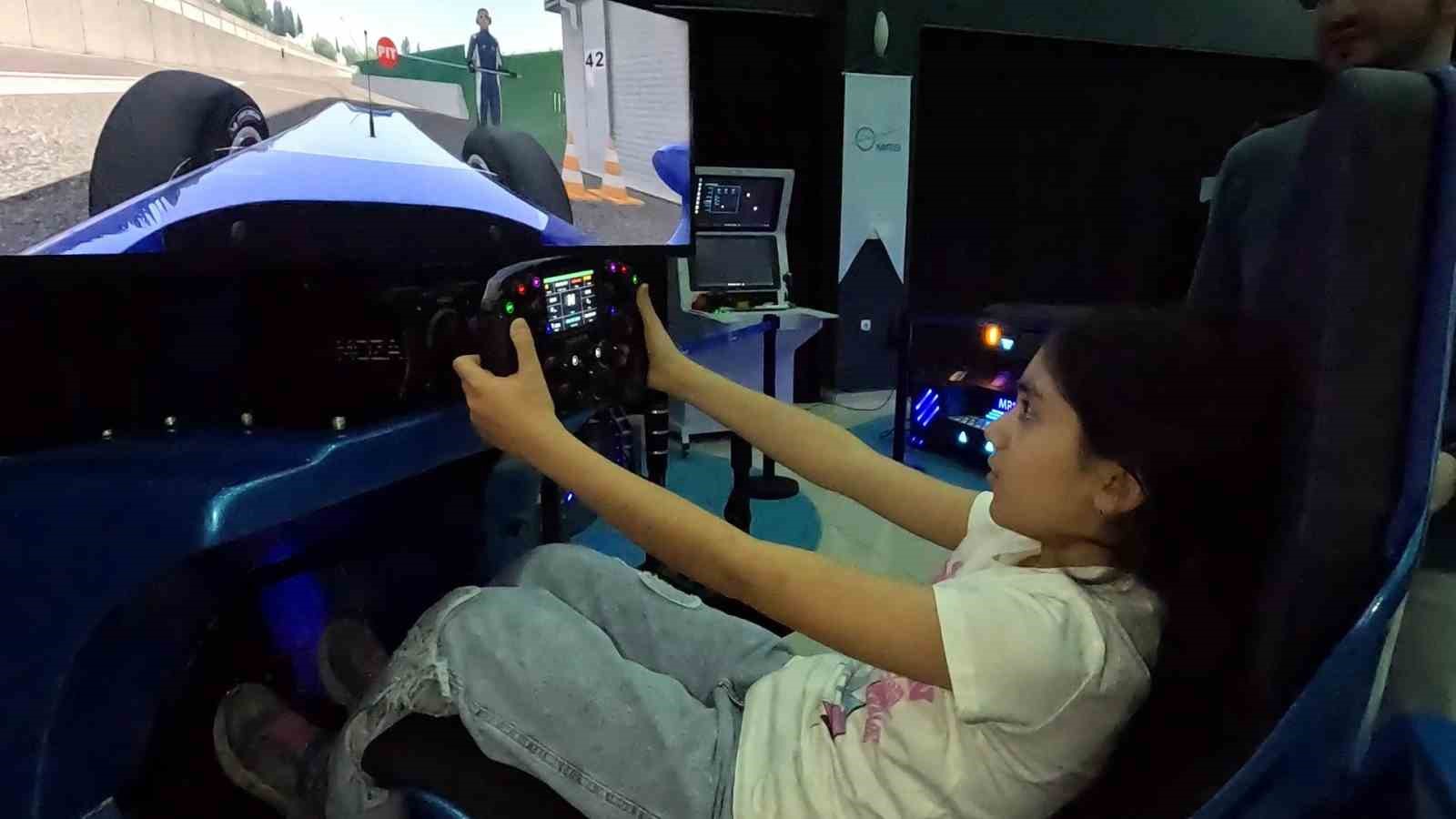 TUSAŞ şehidi Ekici anısına 1000 meyve fidanı toprakla buluşturuldu
