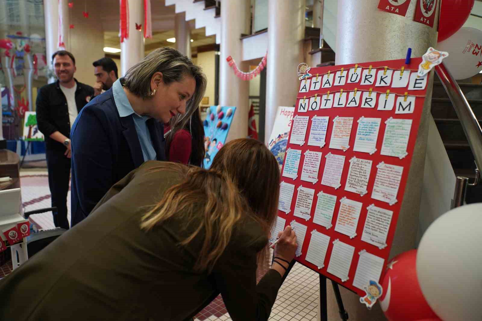 Tuzla Belediye Binasında 23 Nisan coşkusu
