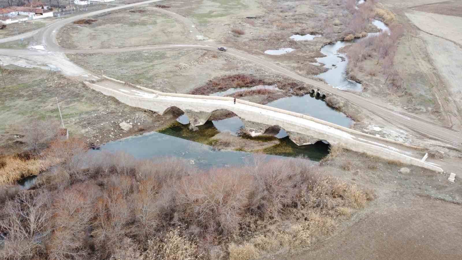 Tuzla köprüsü, Selçuklu’dan günümüze hizmet vermeye devam ediyor
