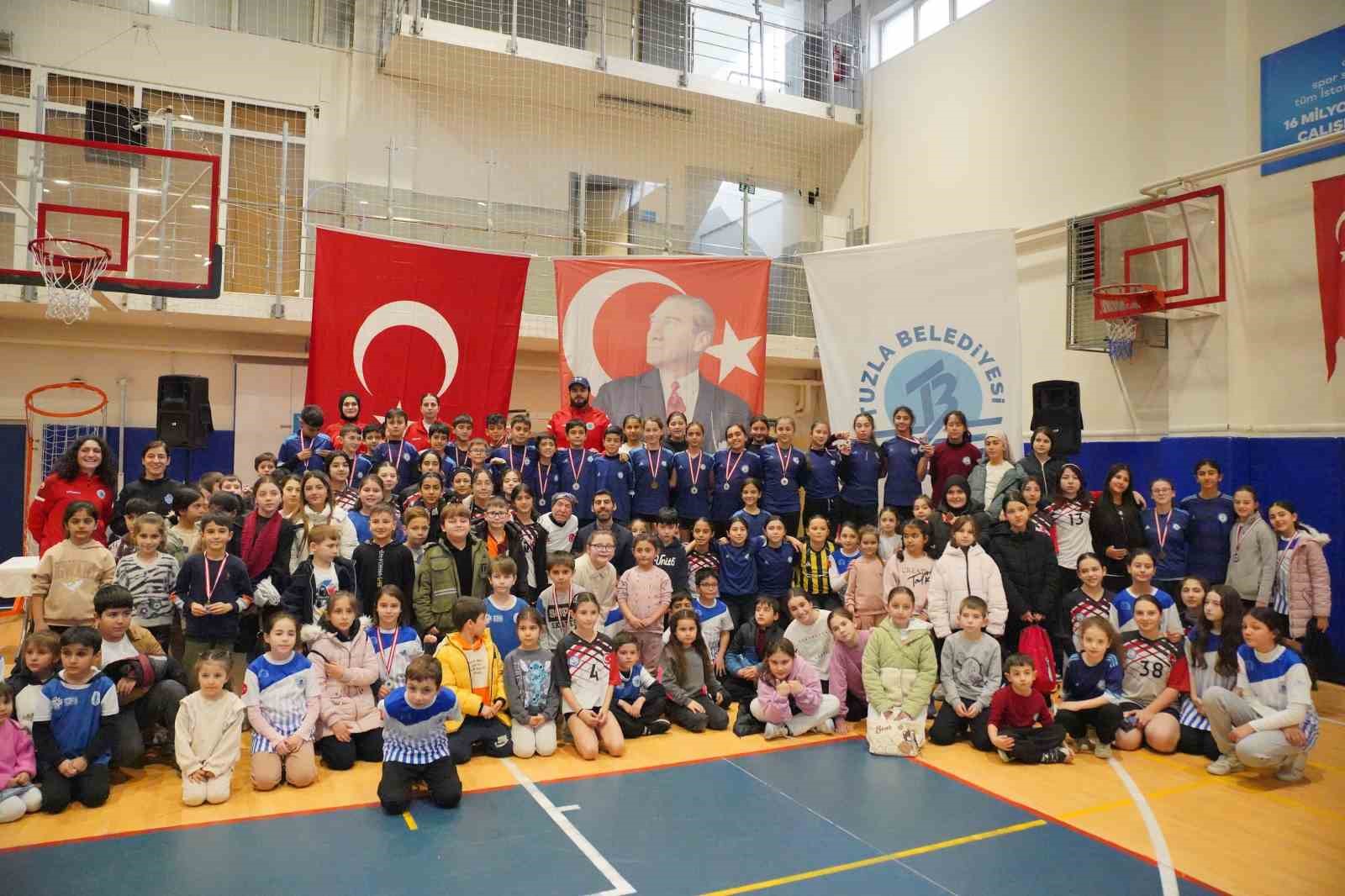 Tuzla’da ara tatil spor şenliği coşkuyla gerçekleşti, kazanan dostluk oldu
