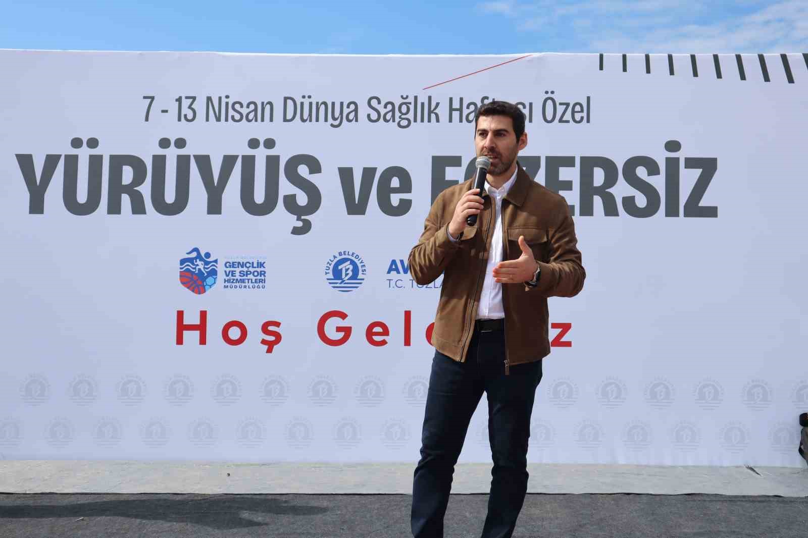 Tuzla’da Dünya Sağlık Haftası’na özel hareketli kutlama: Vatandaşlar hep beraber spor yaptı
