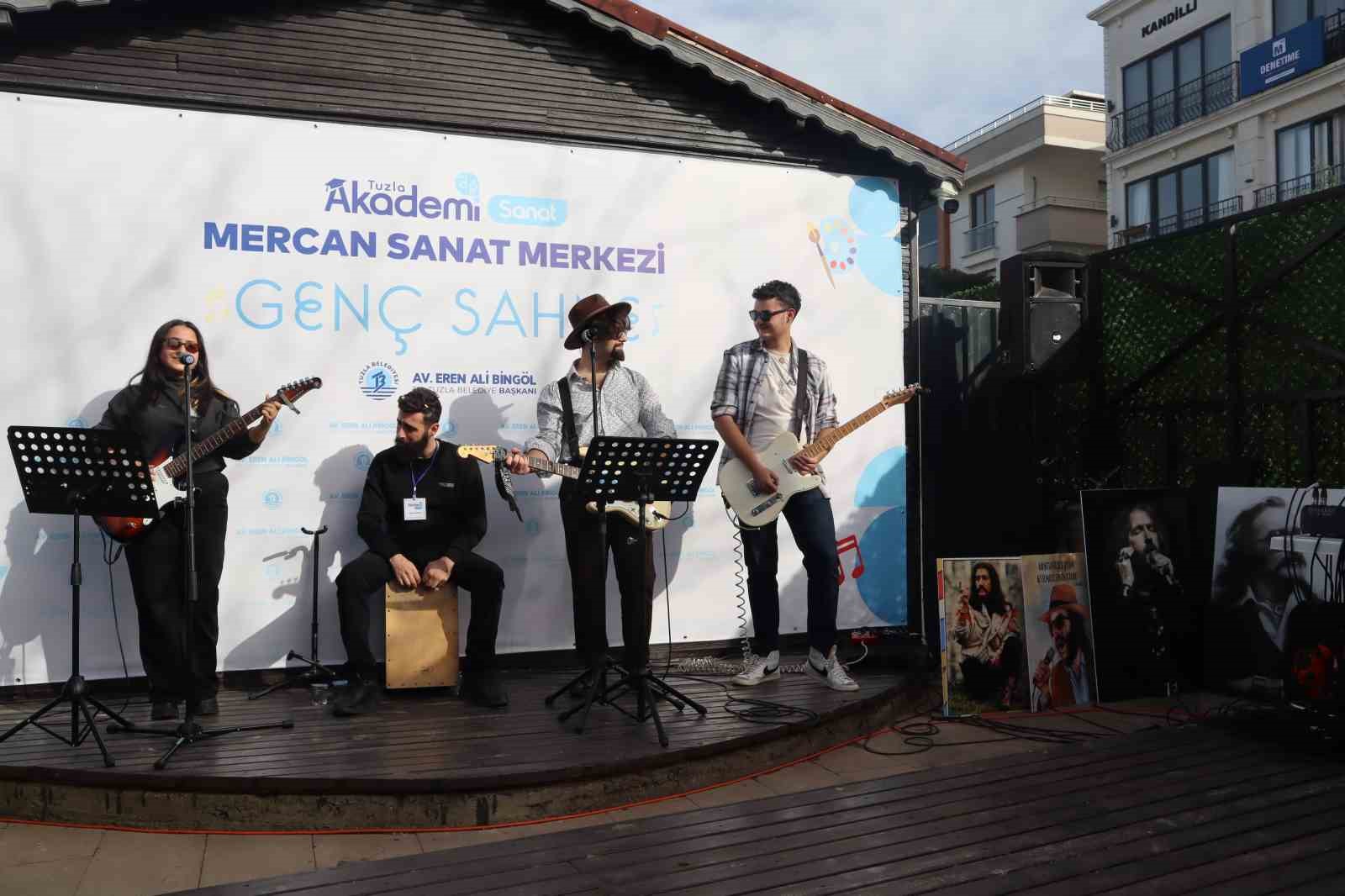 Tuzla’da Mercan Sanat Merkezi açıldı
