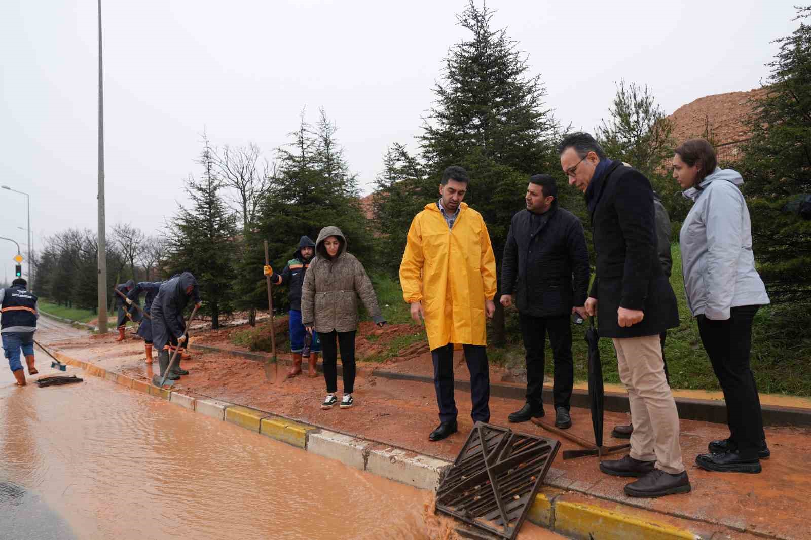 Tuzla’da sağanak sonrası yaralar sarıldı: Yağıştan etkilenen vatandaşların mağduriyeti giderildi
