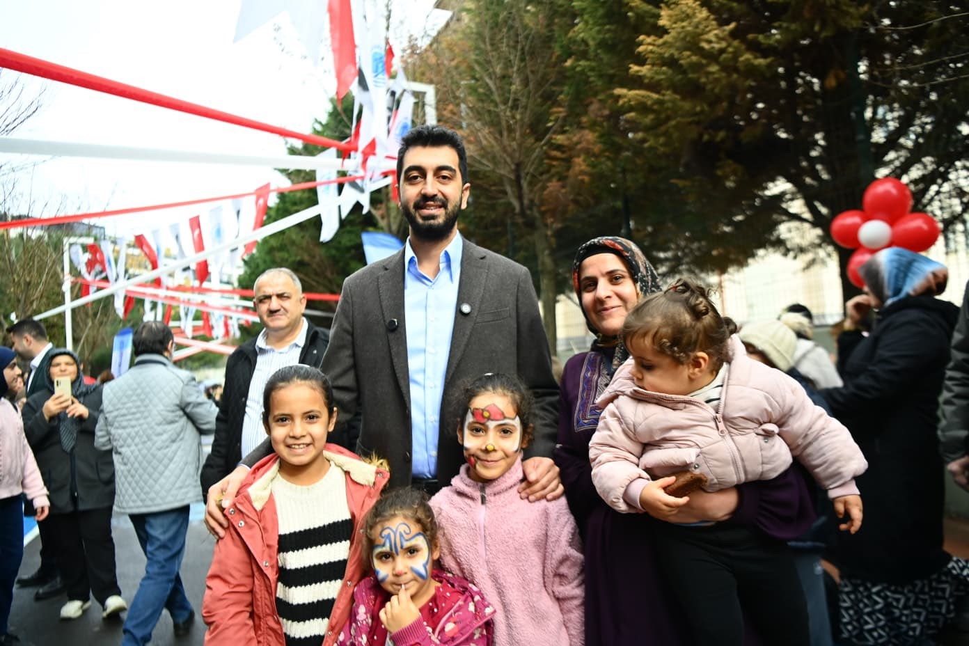 Tuzla’da yeni açılan "Oyun Parkı Sokağı" yarıyıl şenliğinde çocukları buluşturdu
