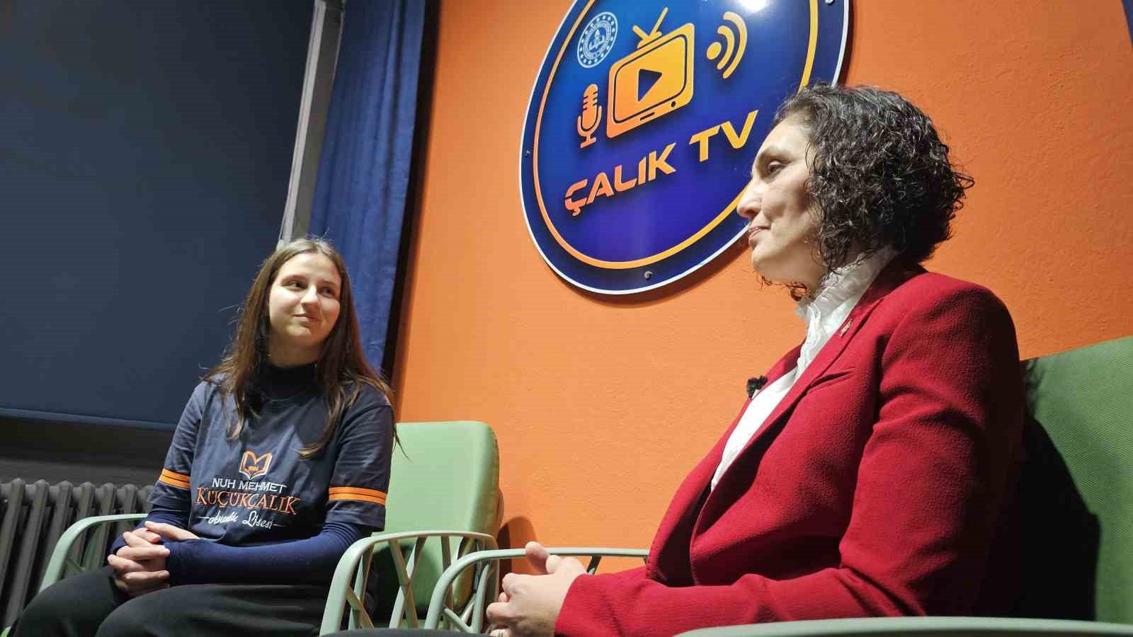 TV kanalı değil, okul
