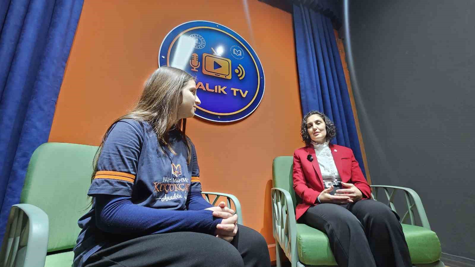 TV kanalı değil, okul
