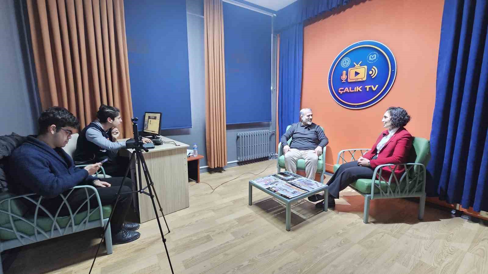 TV kanalı değil, okul
