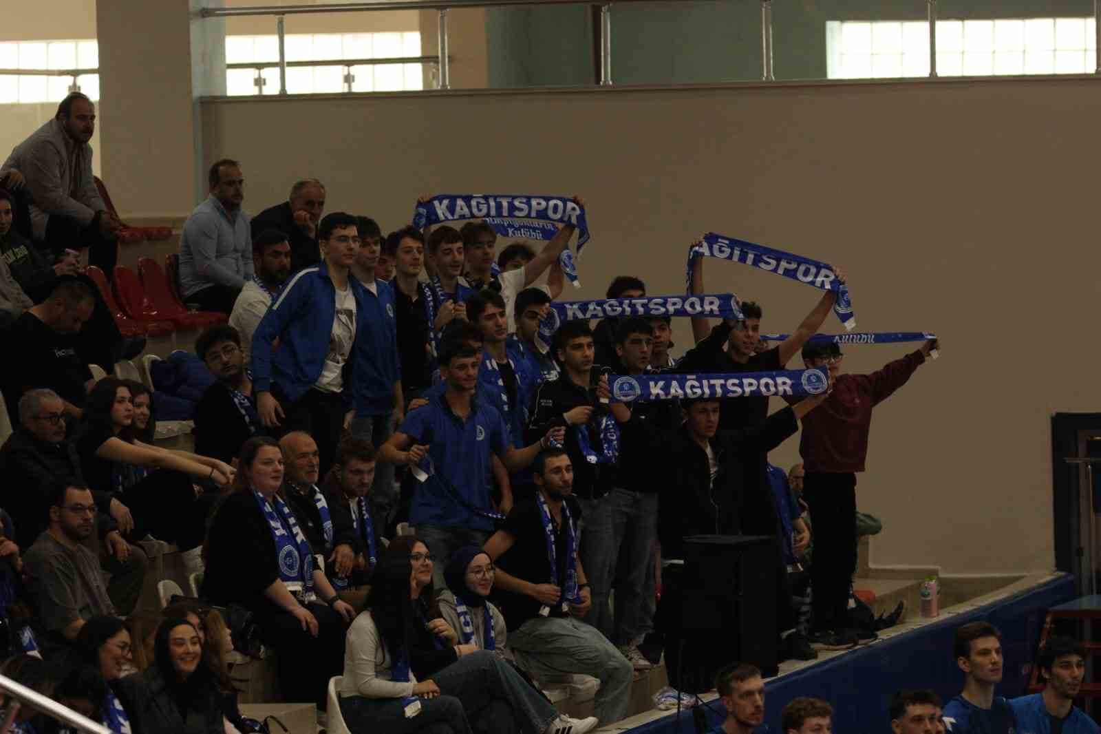 TVF Erkekler Voleybol 1. Ligi Yarı Finali: Kocaeli Büyükşehir Belediye Kağıtspor: 4 - Arkasspor: 1
