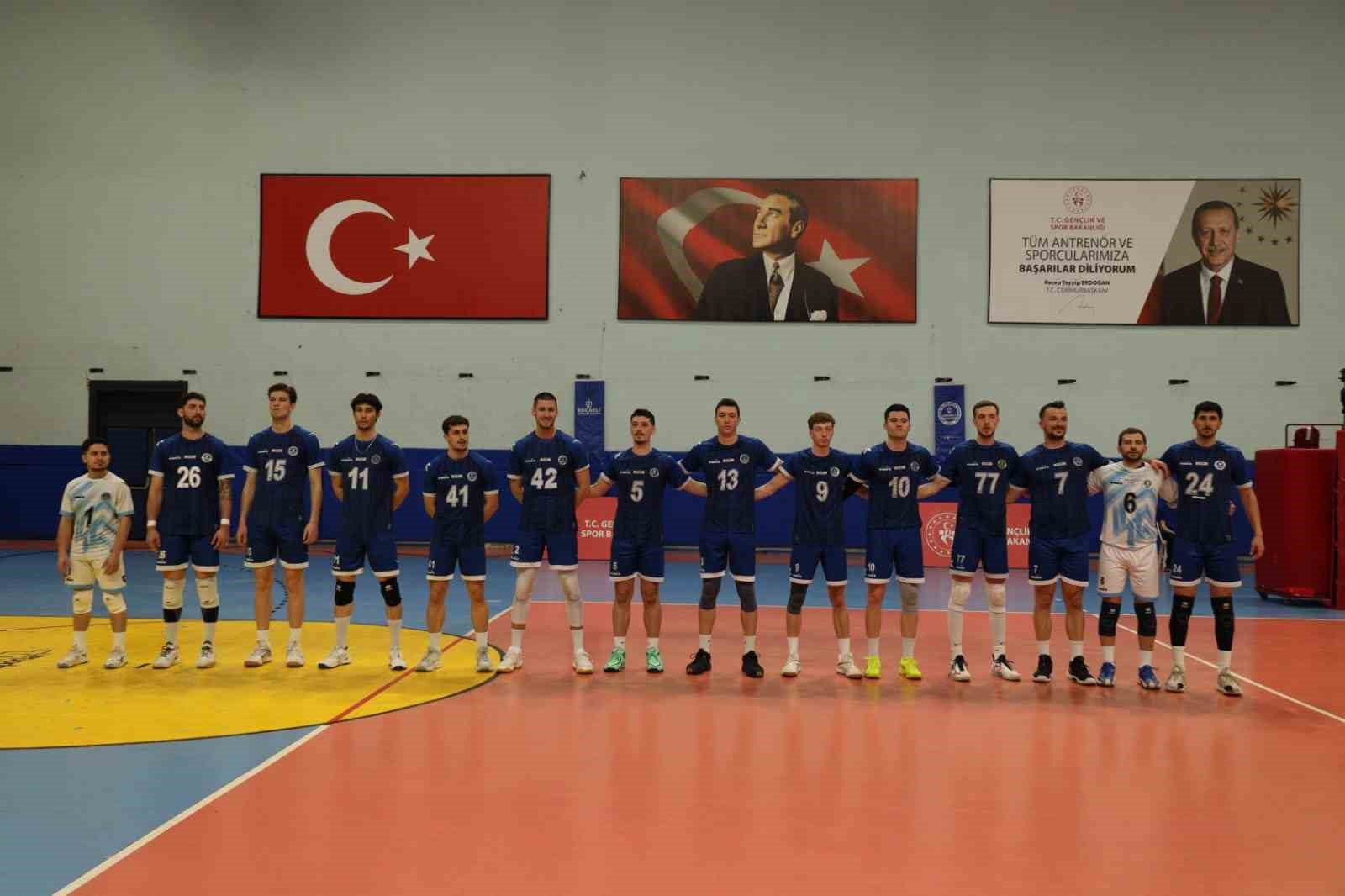 TVF Erkekler Voleybol 1. Ligi Yarı Finali: Kocaeli Büyükşehir Belediye Kağıtspor: 4 - Arkasspor: 1
