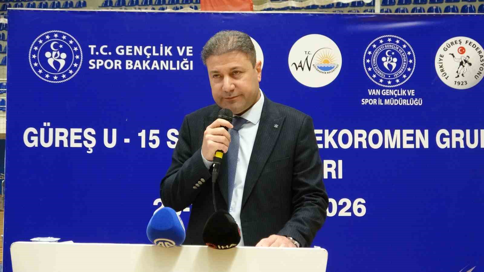 U15 Güreş Grup Müsabakaları Van’da başladı
