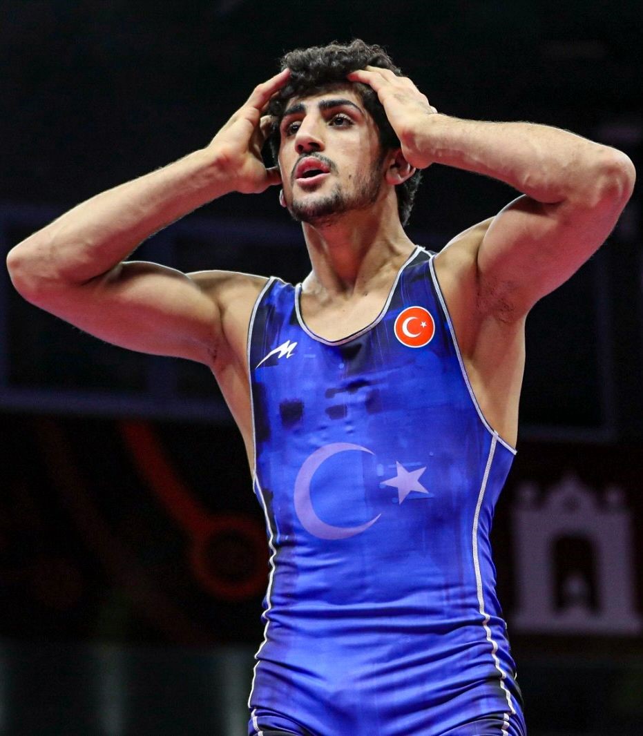 U23 Avrupa Şampiyonası’nda Azat Sarıyar’dan bronz madalya
