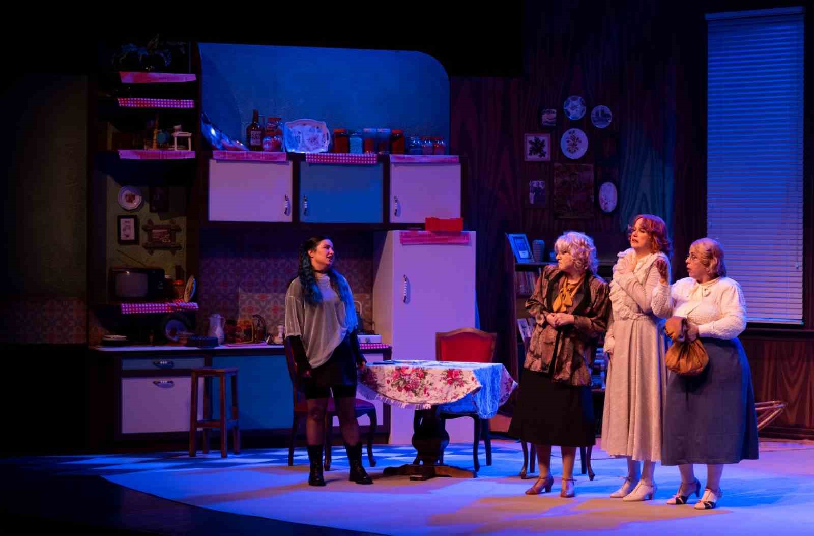 "Üç Jokerli Konken" Gebze’de sahnelendi
