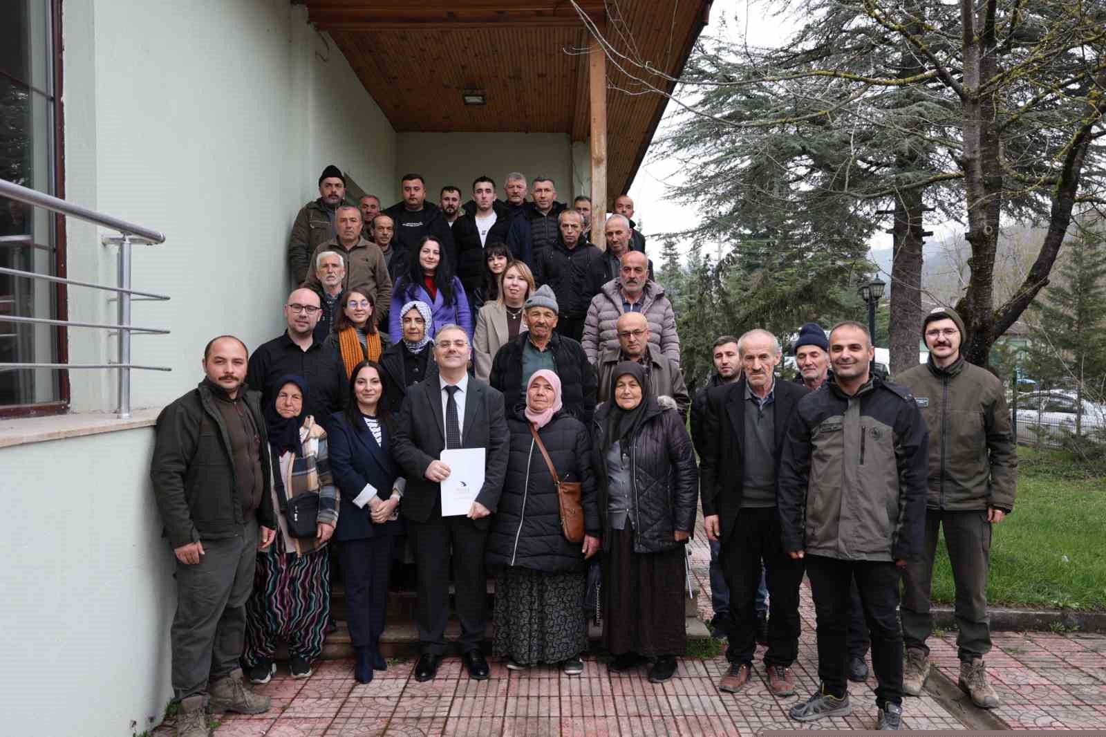 Ücretsiz fidan dağıtıldı
