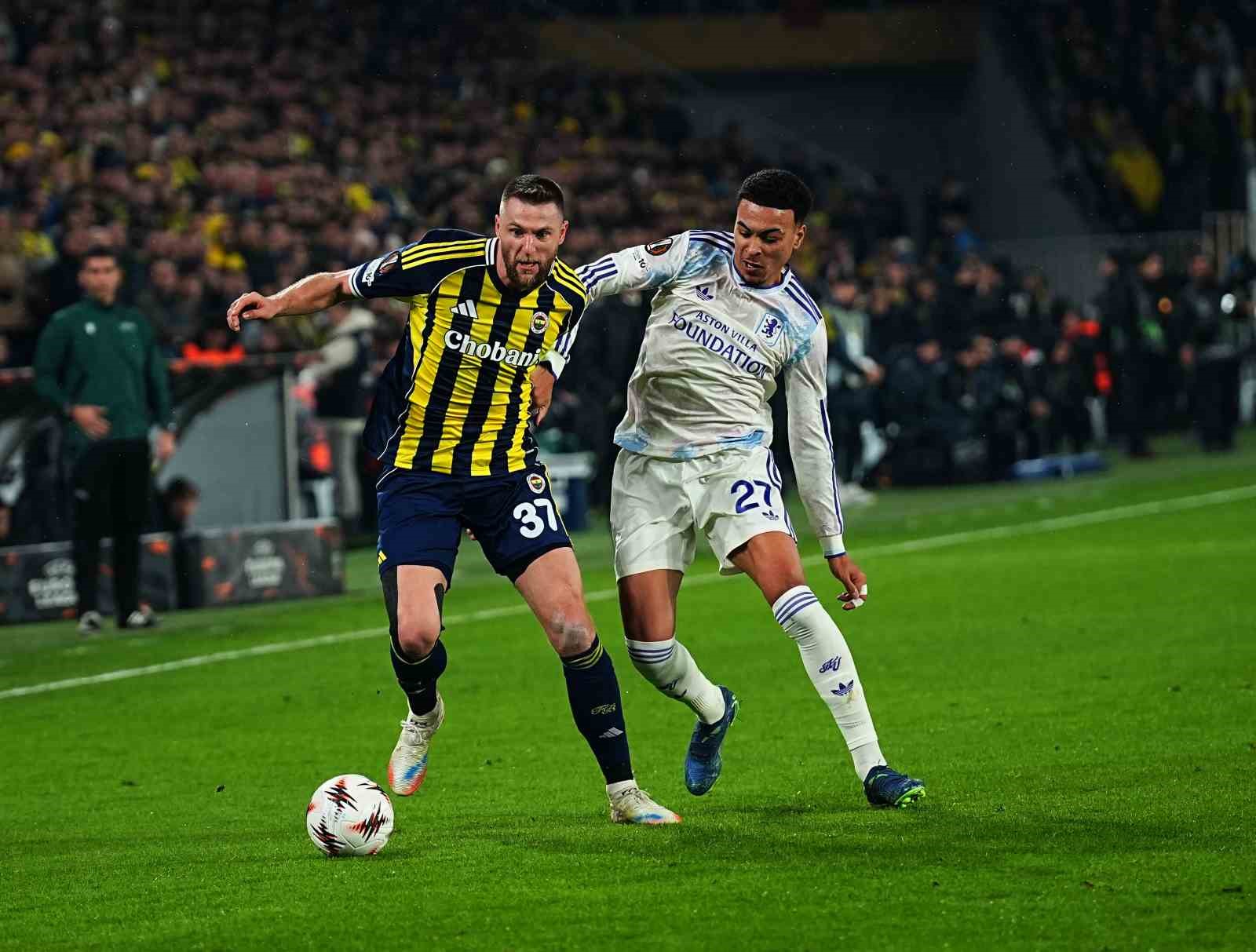 UEFA Avrupa Ligi: Fenerbahçe: 0 - Aston Villa: 1 (İlk yarı)
UEFA Avrupa Ligi: Fenerbahçe: 0 - Aston Villa: 1 (İlk yarı)