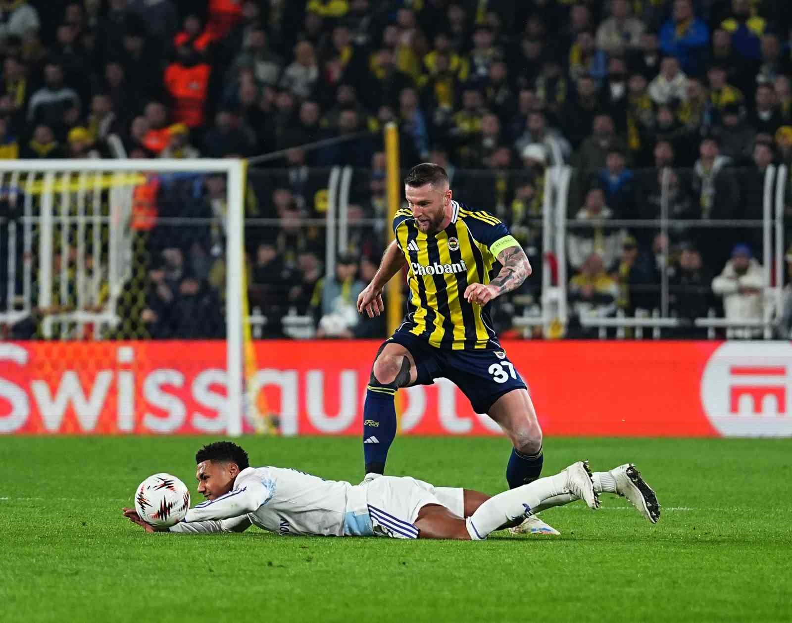 UEFA Avrupa Ligi: Fenerbahçe: 0 - Aston Villa: 1 (İlk yarı)
UEFA Avrupa Ligi: Fenerbahçe: 0 - Aston Villa: 1 (İlk yarı)